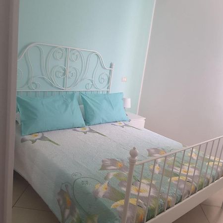 Iriss Bed & Breakfast Taormina Bagian luar foto