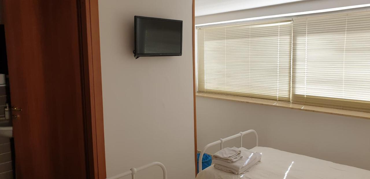 Iriss Bed & Breakfast Taormina Bagian luar foto
