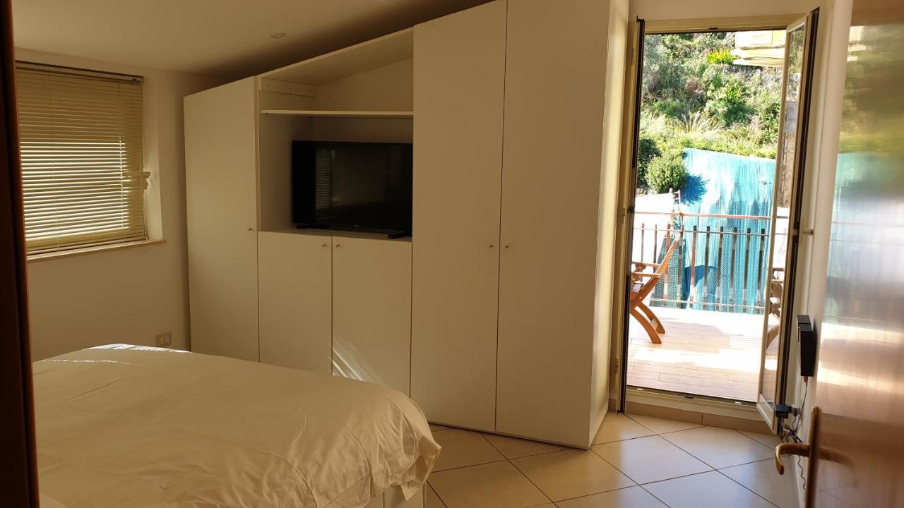 Iriss Bed & Breakfast Taormina Bagian luar foto
