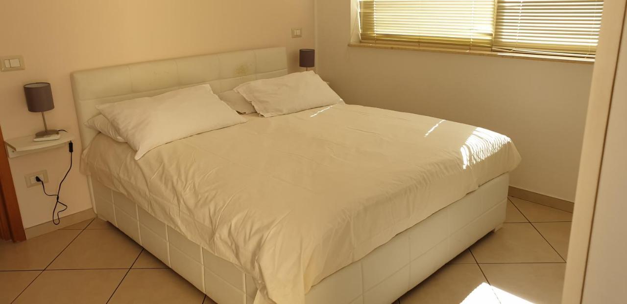 Iriss Bed & Breakfast Taormina Bagian luar foto