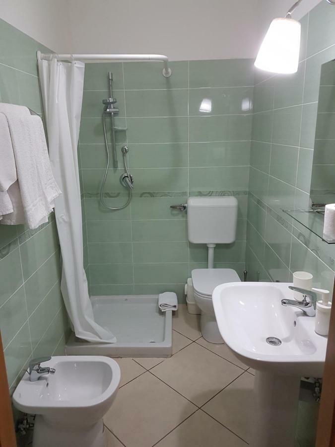 Iriss Bed & Breakfast Taormina Bagian luar foto